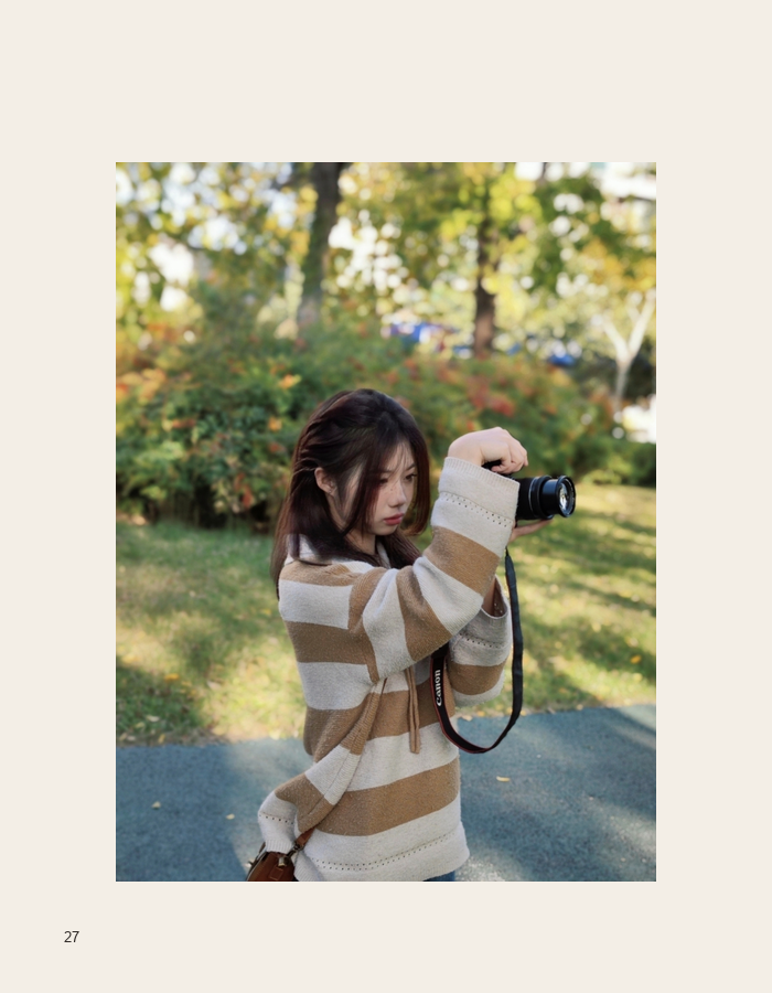 Scarf portrait with autumn leaves